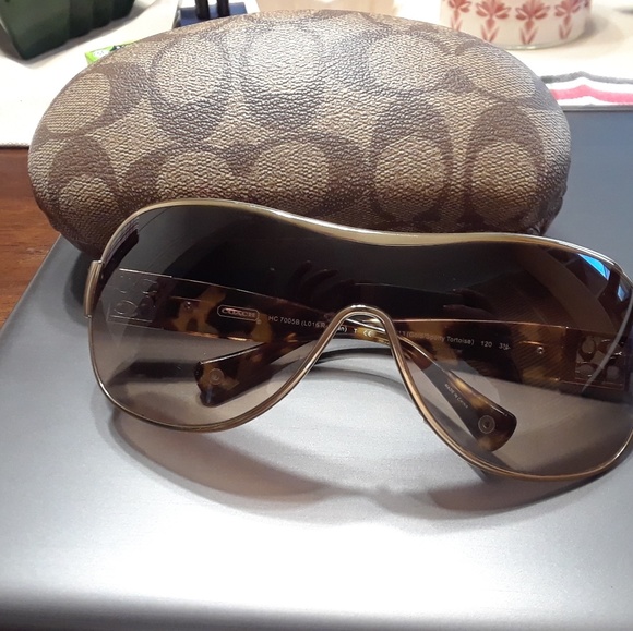 COACH SUNGLASSES - Picture 2 of 3